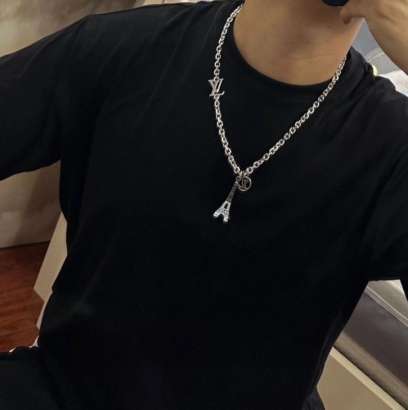 Louis Vuitton Necklaces Durable 250470