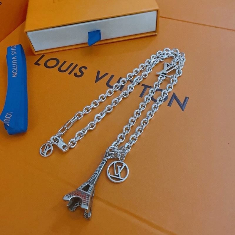 Louis Vuitton Necklaces Durable 250470