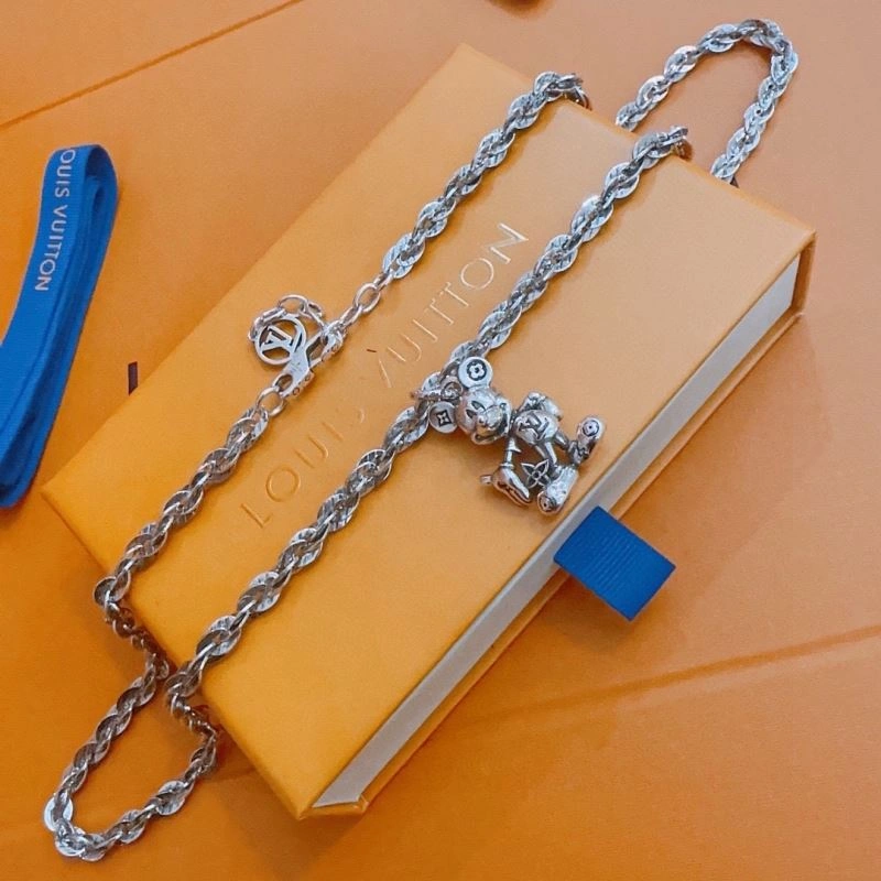 Louis Vuitton Necklaces Snug 250464