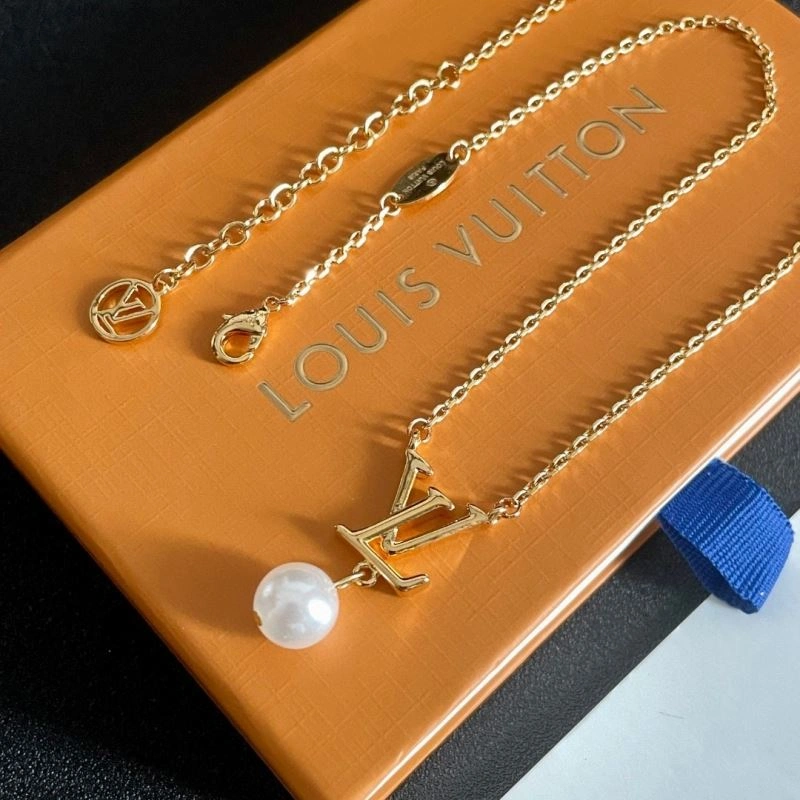 Unique Louis Vuitton Necklaces 250475