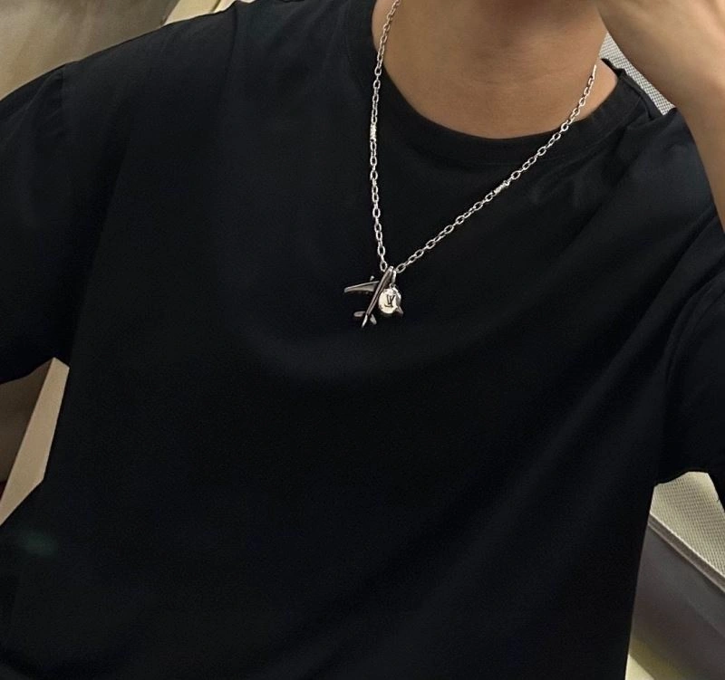 Louis Vuitton Necklaces UrbanStyle 250476