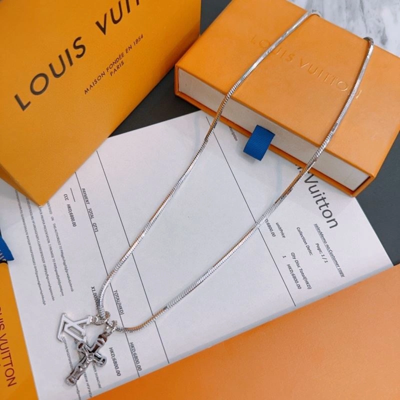 Lightweight Louis Vuitton Necklaces 250469