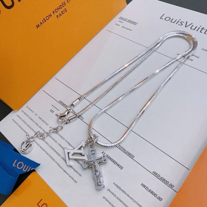 Lightweight Louis Vuitton Necklaces 250469