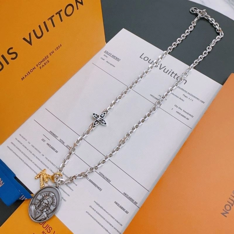 Snug Louis Vuitton Necklaces 250459