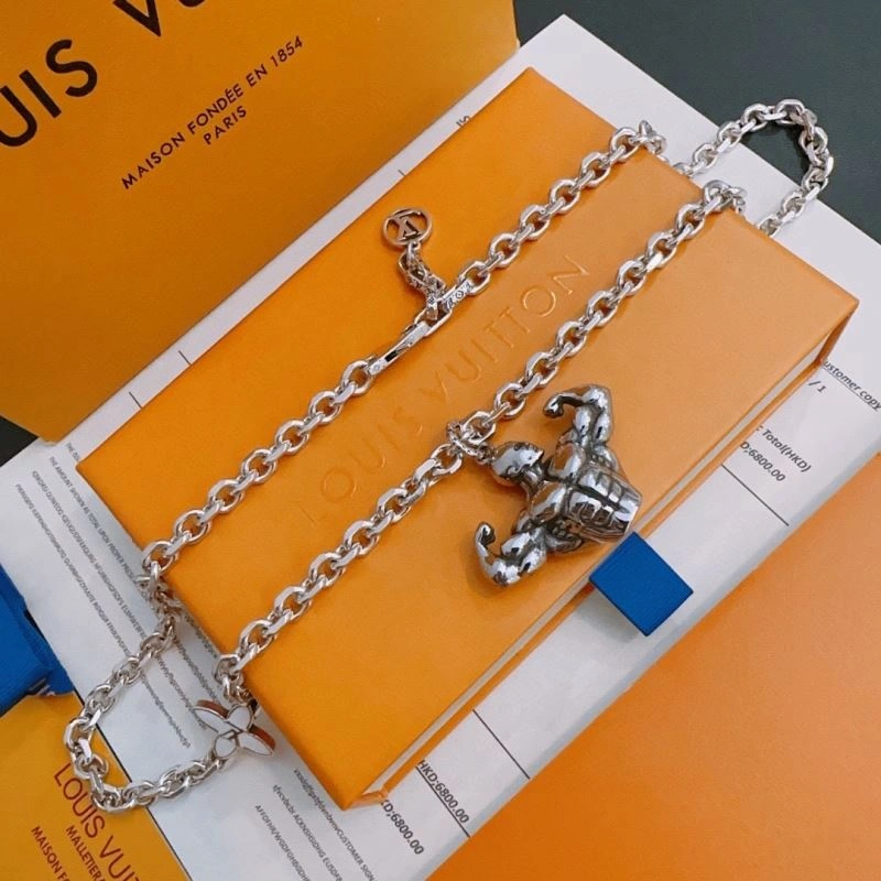 Bold Louis Vuitton Necklaces 250460
