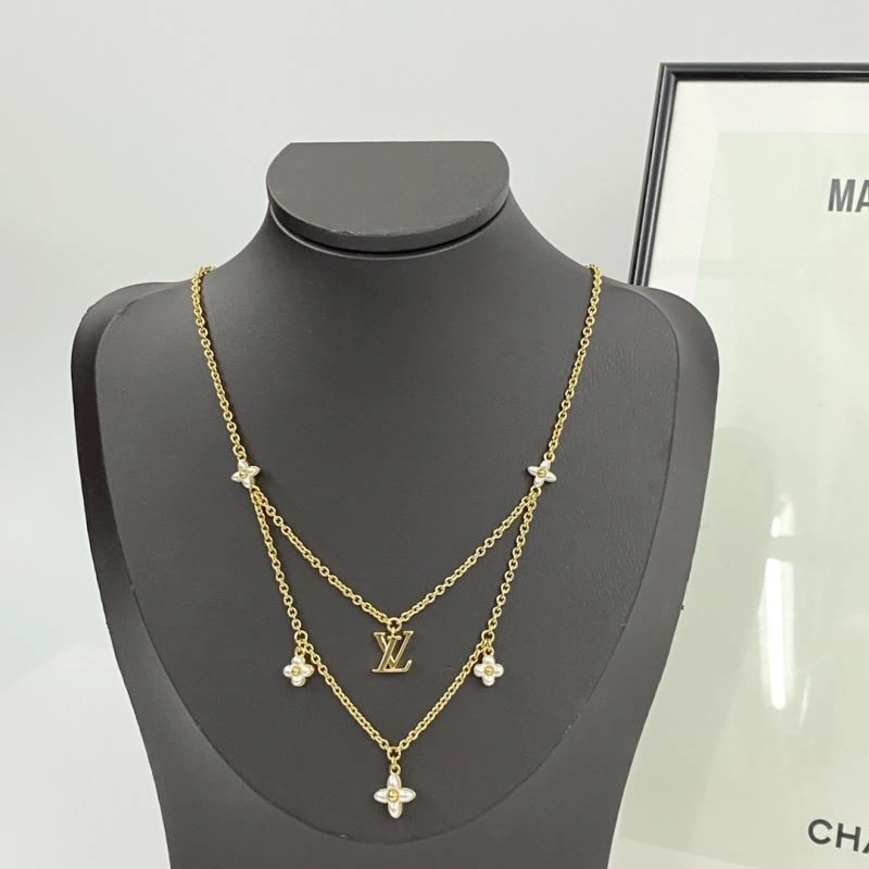 Casual Louis Vuitton Necklaces 250451