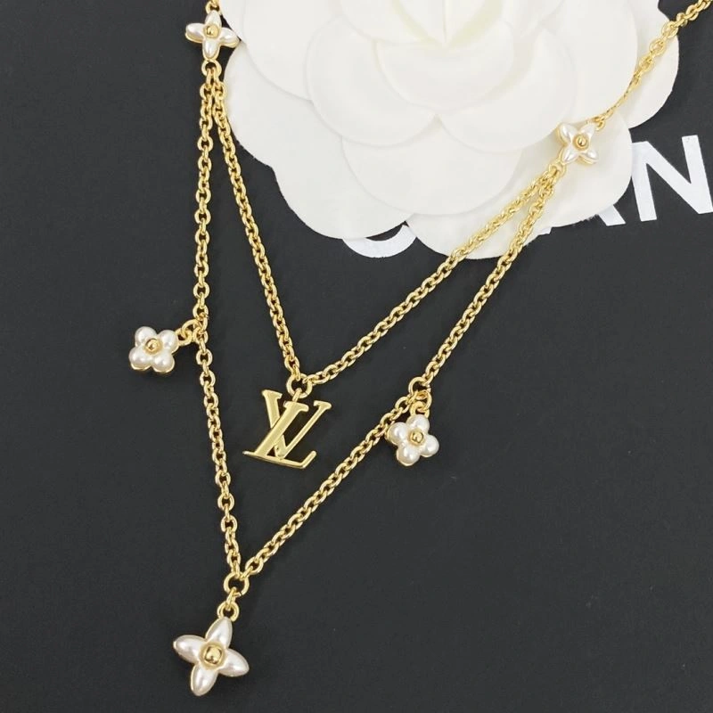 Casual Louis Vuitton Necklaces 250451