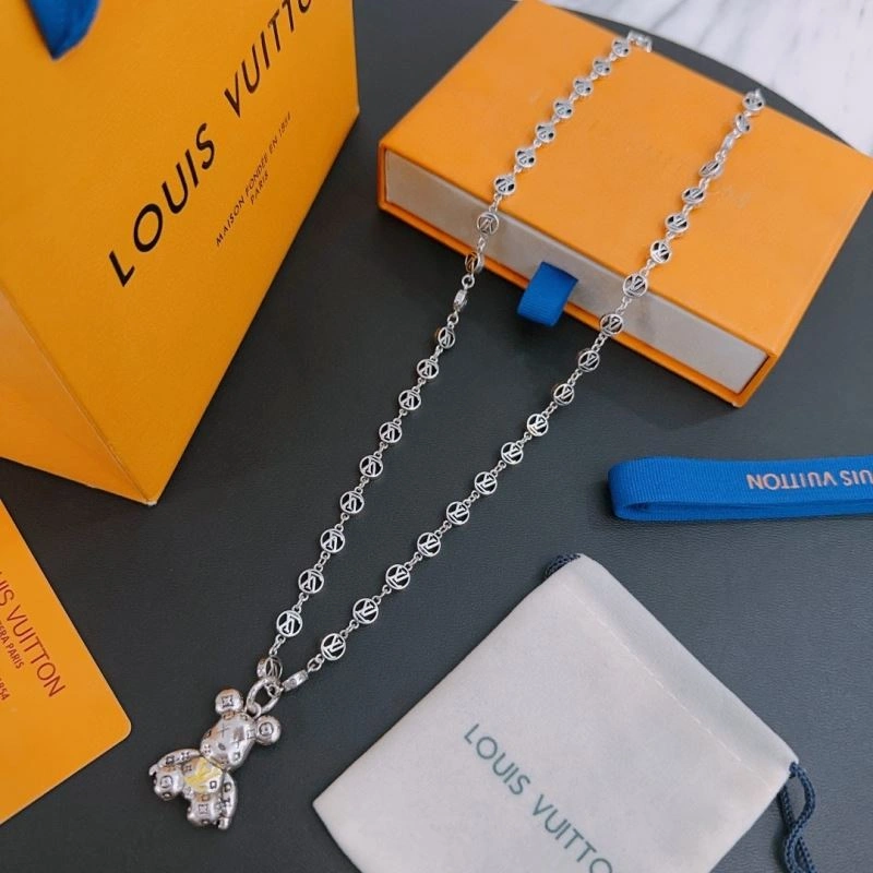 Louis Vuitton Necklaces Durable 250458