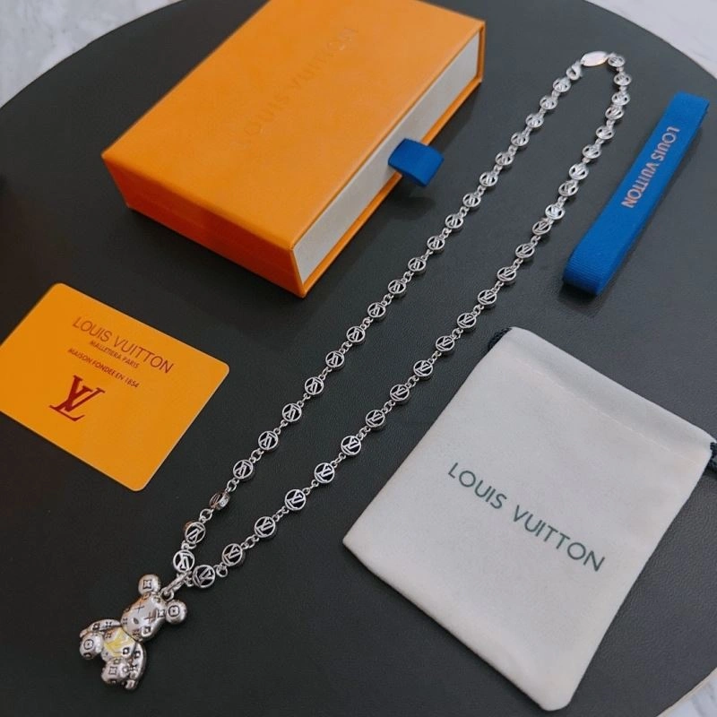 Louis Vuitton Necklaces Durable 250458