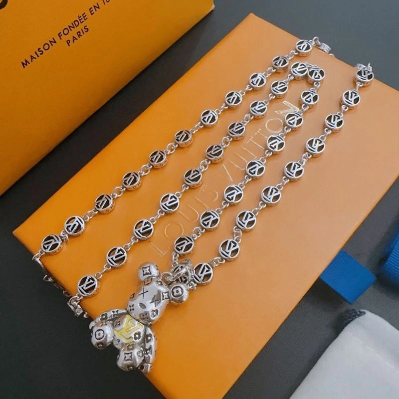 Louis Vuitton Necklaces Durable 250458