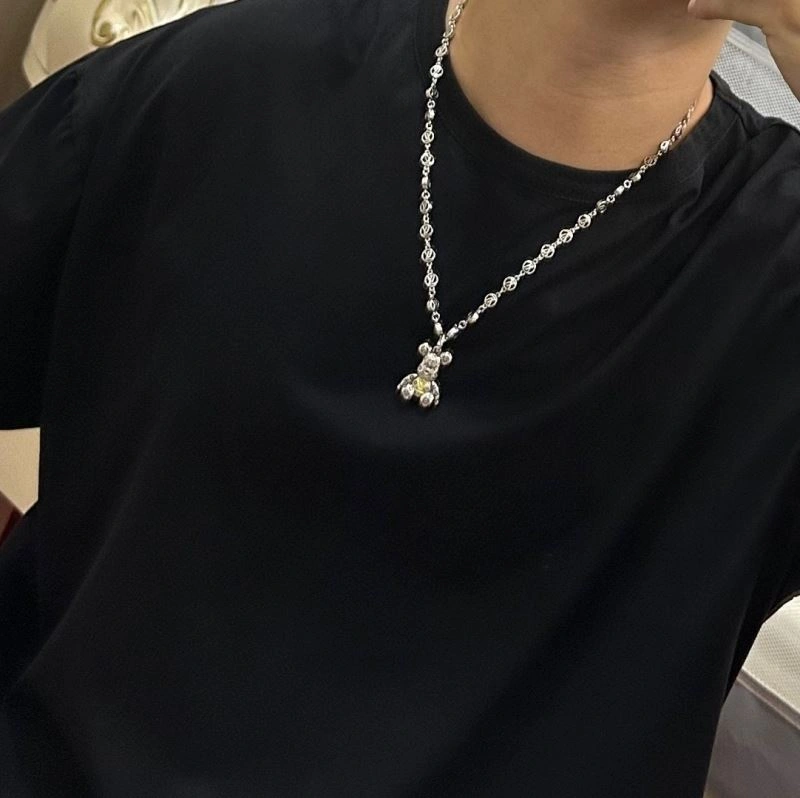Louis Vuitton Necklaces Durable 250458