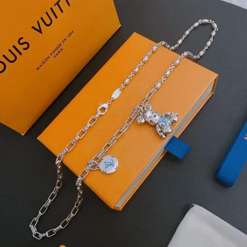 Louis Vuitton Necklaces Flexible 250457