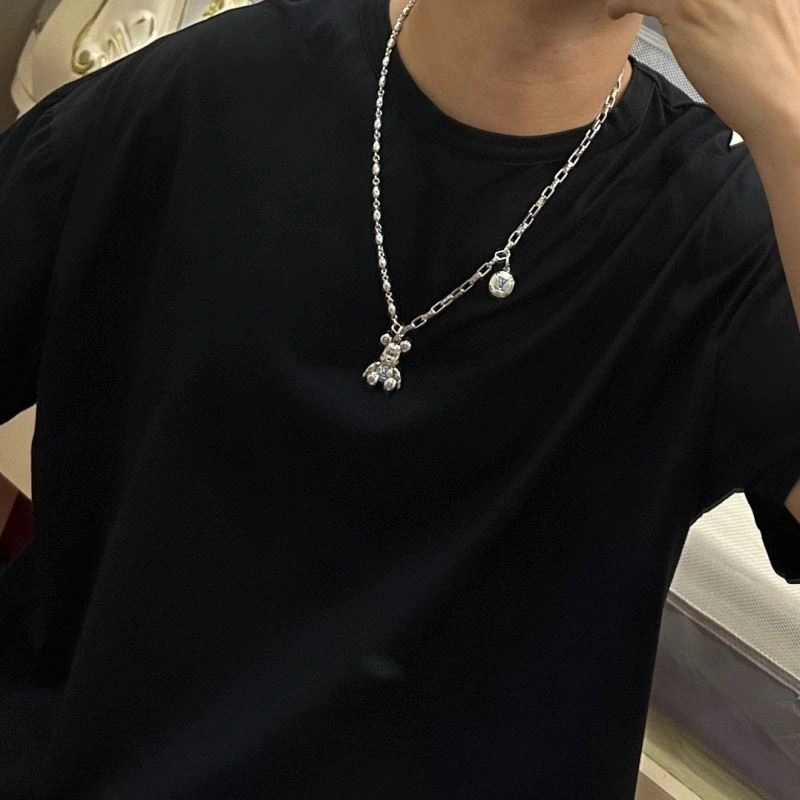 Louis Vuitton Necklaces Flexible 250457