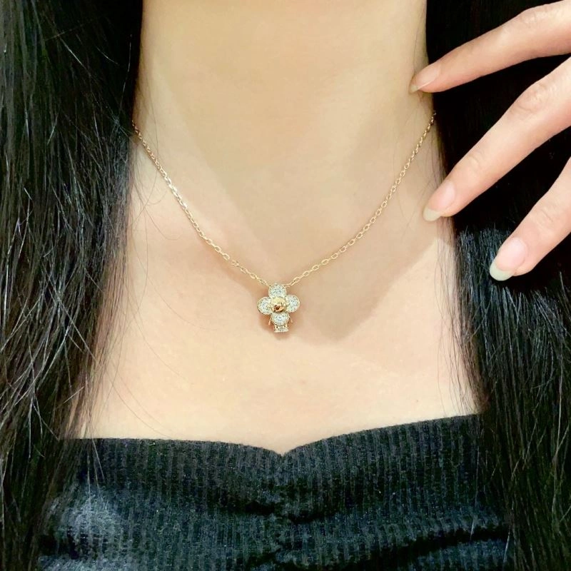 Louis Vuitton Necklaces FastDry 250456