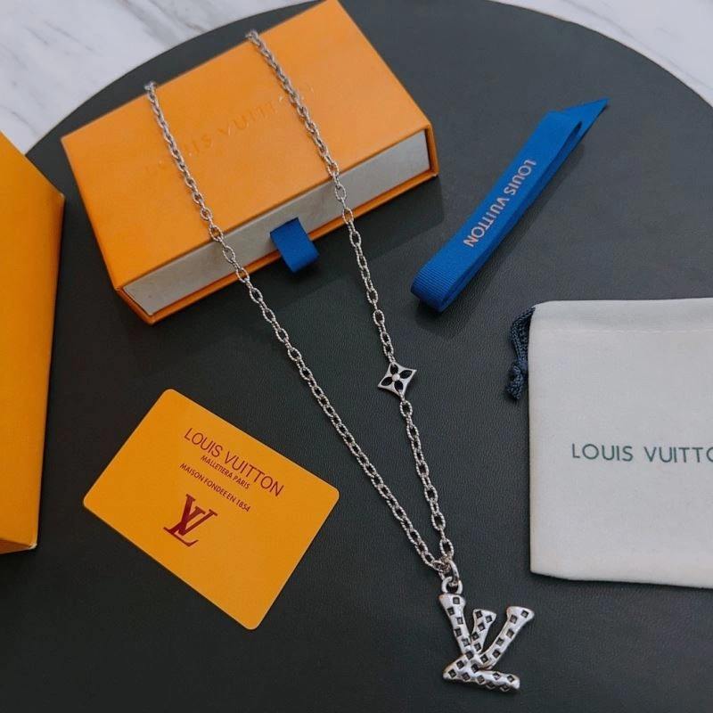WeatherProof Louis Vuitton Necklaces 250449