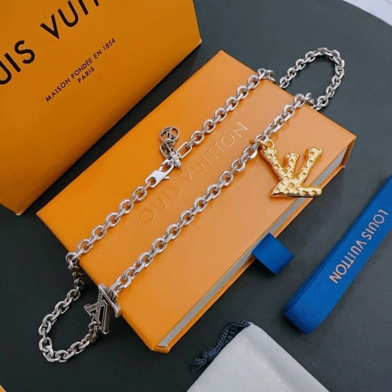 Youthful Louis Vuitton Necklaces 250444