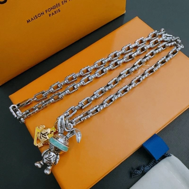 UrbanStyle Louis Vuitton Necklaces 250443