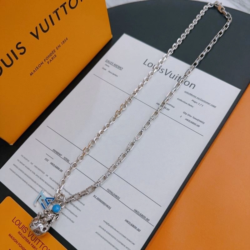 Louis Vuitton Necklaces Seasonal 250441