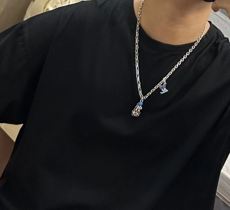 Louis Vuitton Necklaces Seasonal 250441