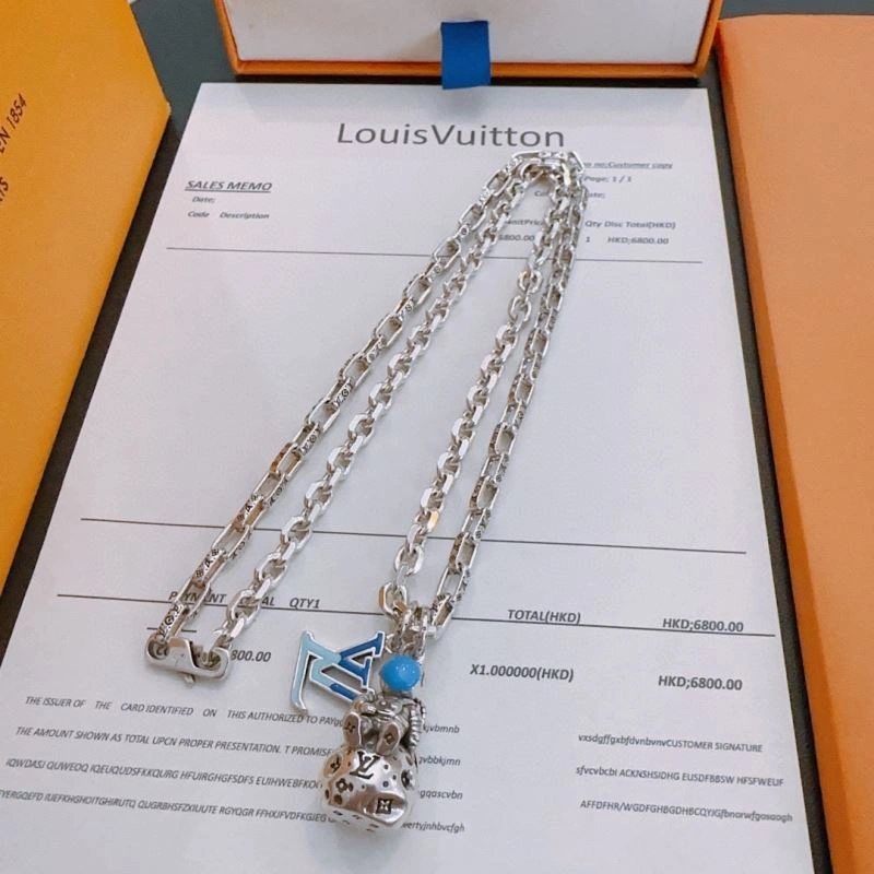 Louis Vuitton Necklaces Seasonal 250441