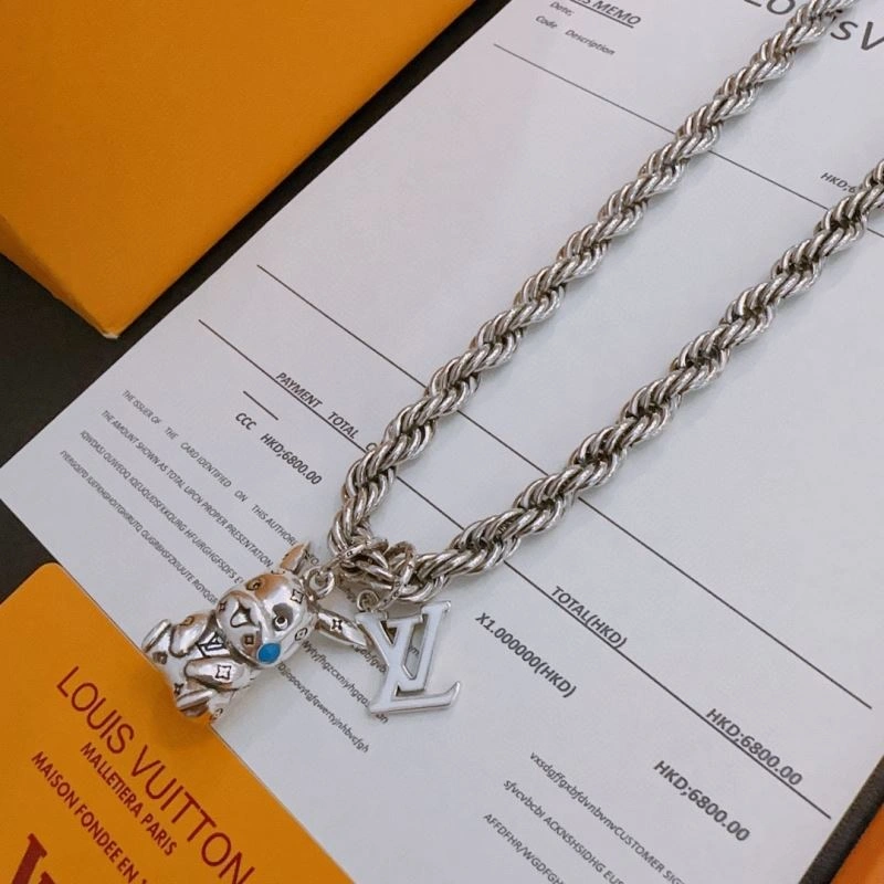 MultiPurpose Louis Vuitton Necklaces 250440