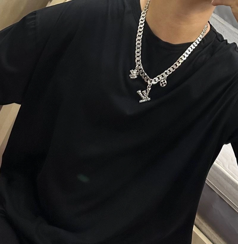 Louis Vuitton Necklaces TravelReady 250439