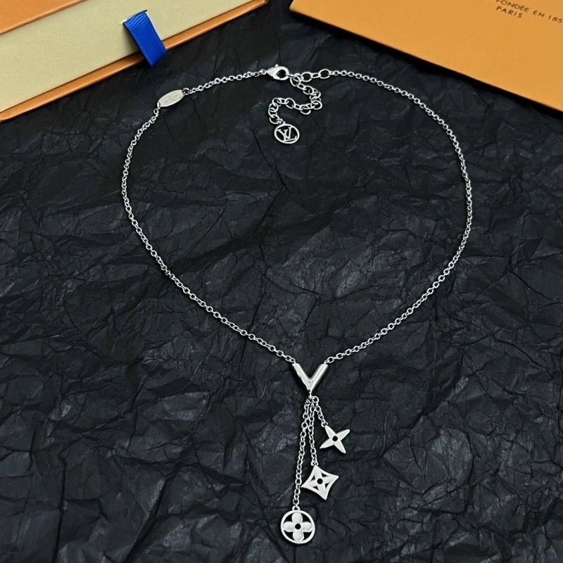 Louis Vuitton Necklaces EyeCatching 250438