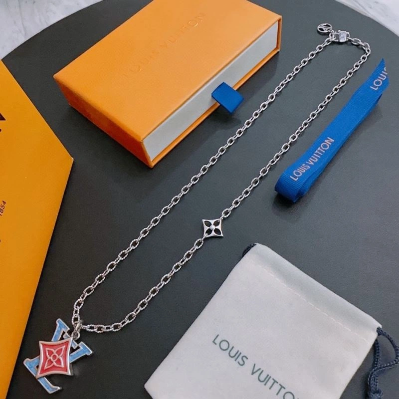 Louis Vuitton Necklaces Stylish 250436
