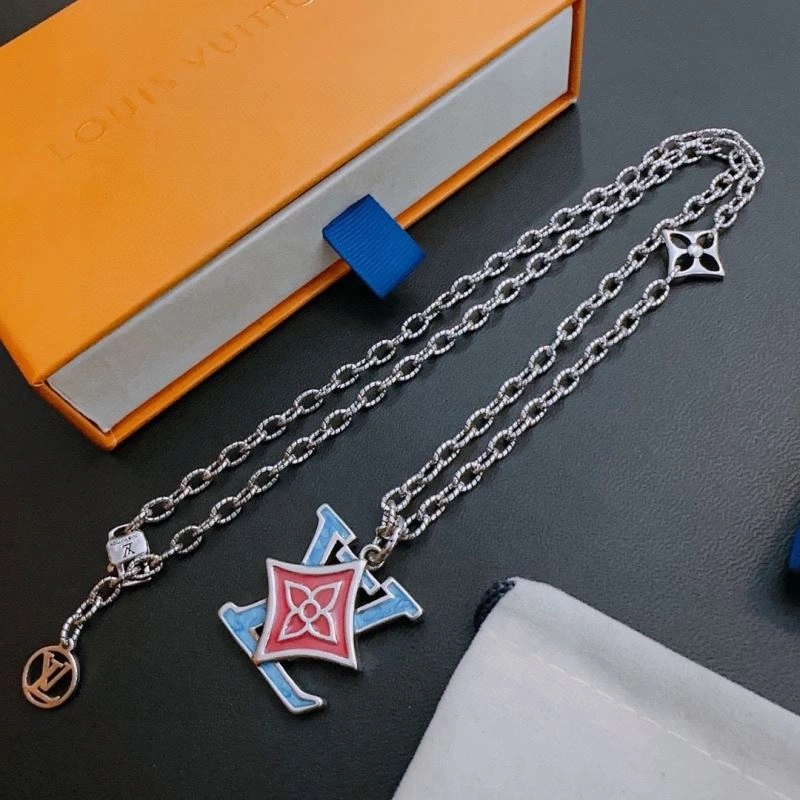 Louis Vuitton Necklaces Stylish 250436