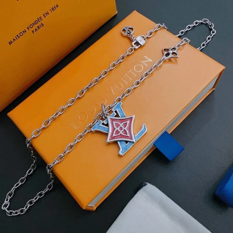 Louis Vuitton Necklaces Stylish 250436