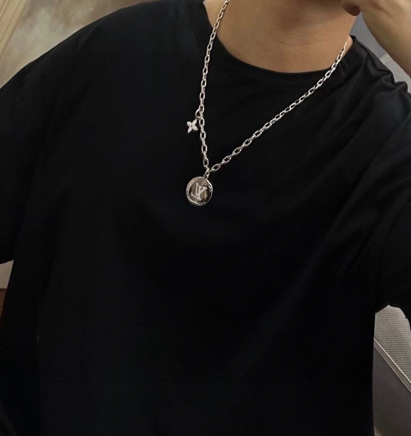 Louis Vuitton Necklaces MoistureWicking 250413