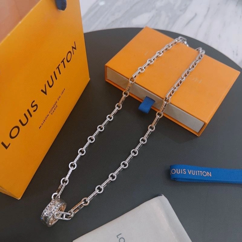 UrbanStyle Louis Vuitton Necklaces 250409