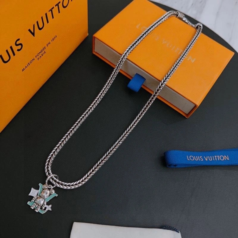 Louis Vuitton Necklaces Sleek 250430