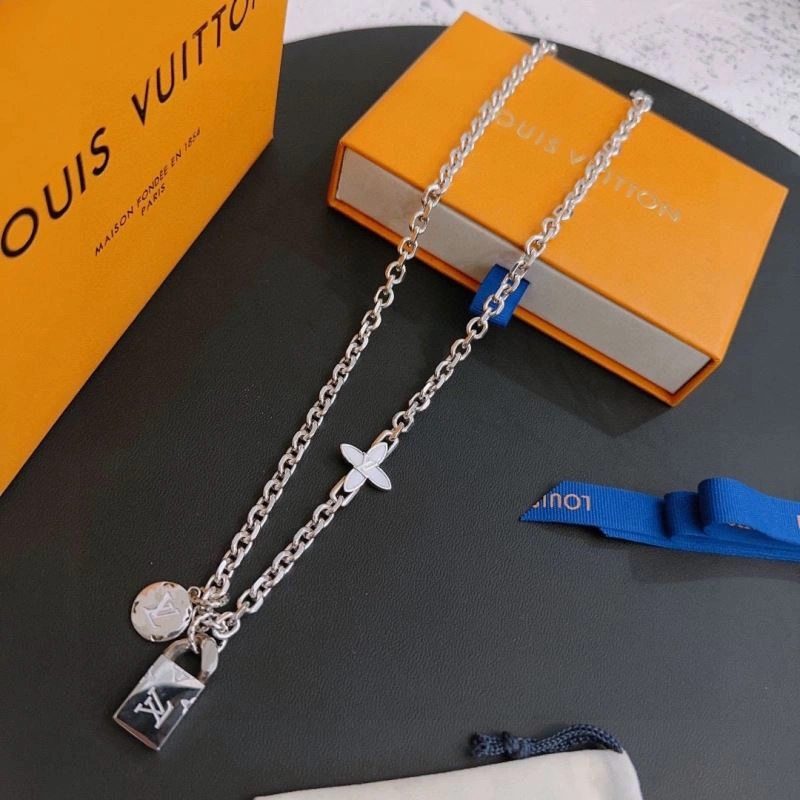 OnTrend Louis Vuitton Necklaces 250416