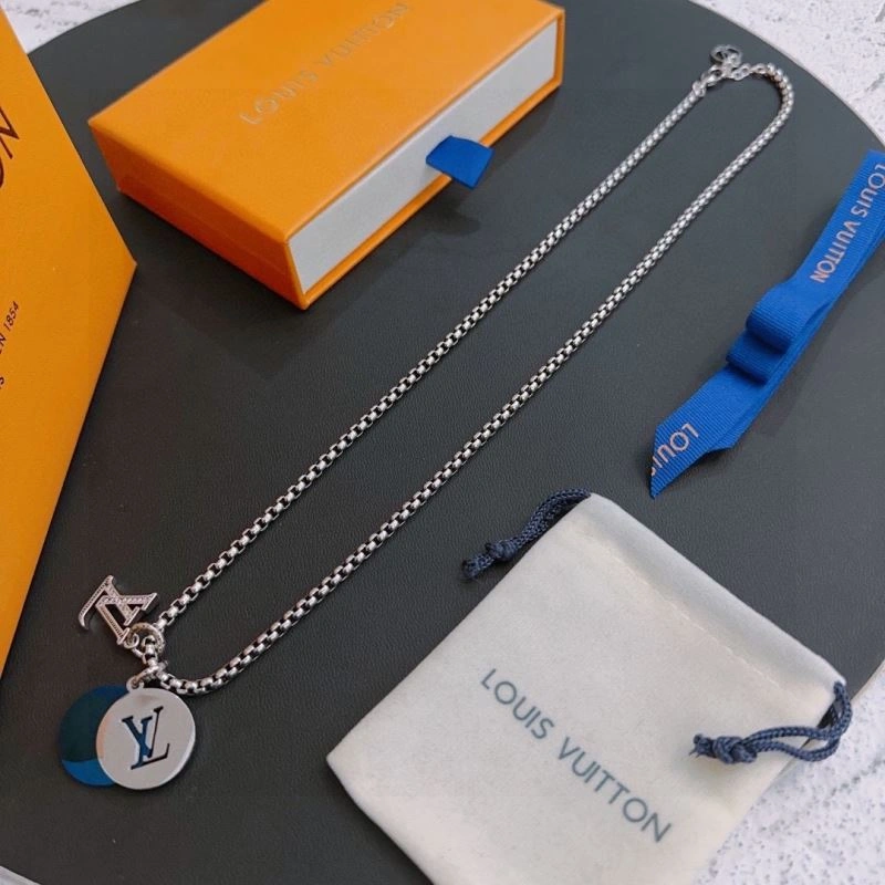 Modern Louis Vuitton Necklaces 250417