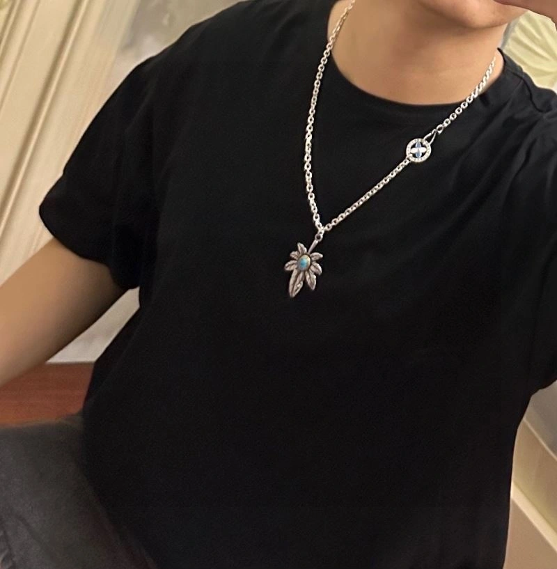 Louis Vuitton Necklaces Original 250432