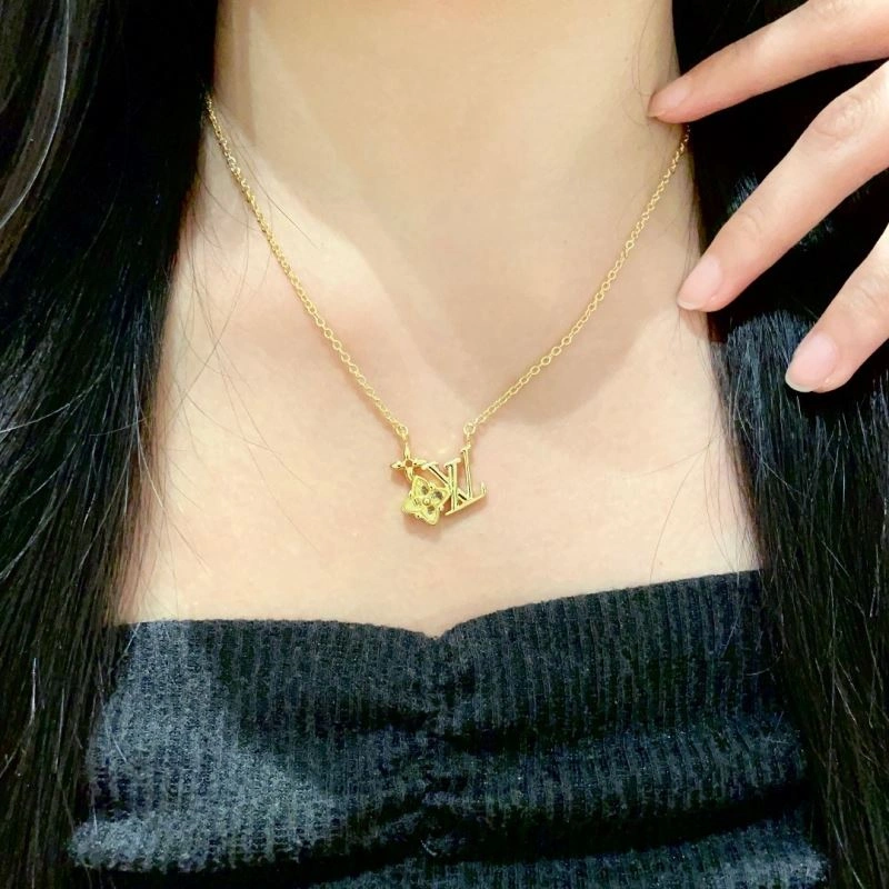 UrbanStyle Louis Vuitton Necklaces 250414