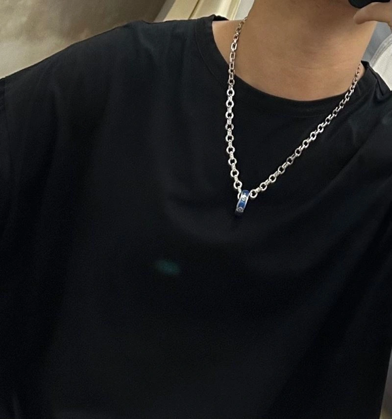 ComfortFit Louis Vuitton Necklaces 250420