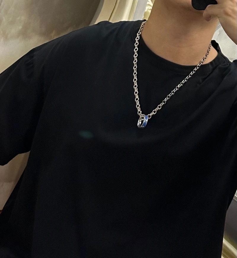 ComfortFit Louis Vuitton Necklaces 250420
