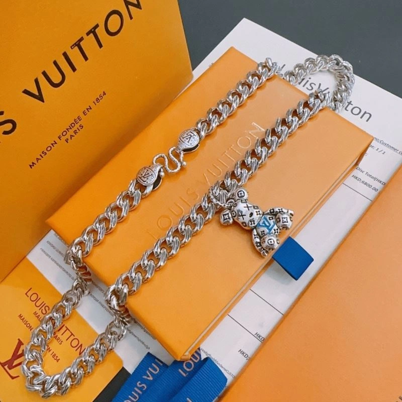 Louis Vuitton Necklaces Modern 250428
