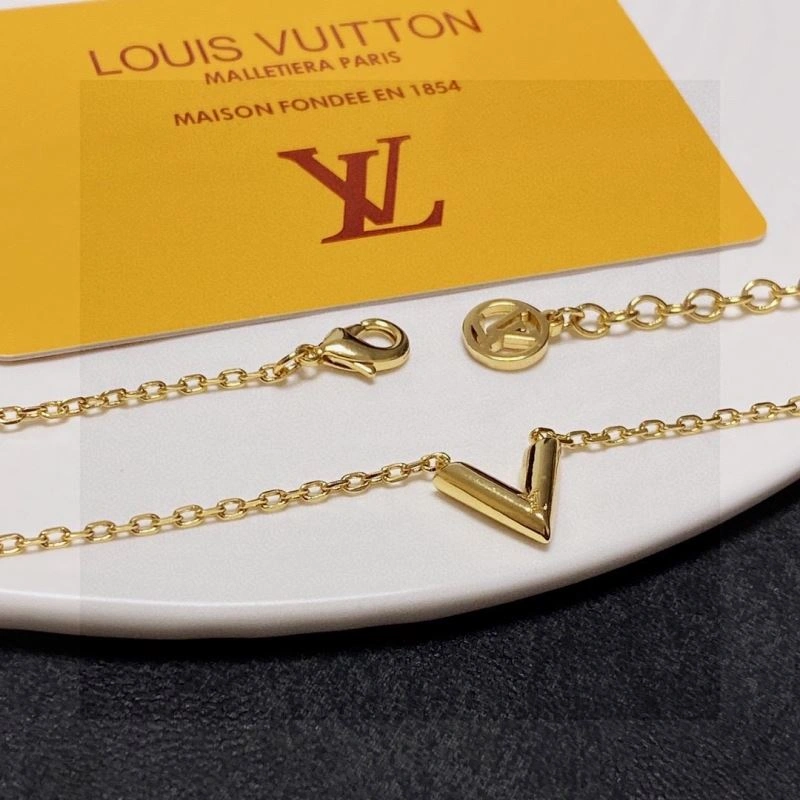 Louis Vuitton Necklaces Upgraded 247618