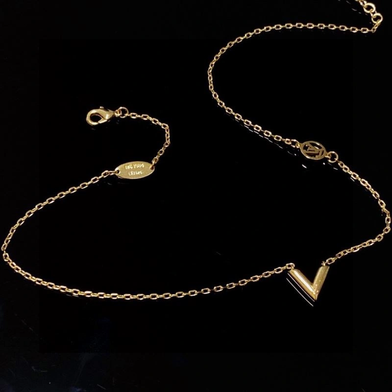 Louis Vuitton Necklaces Upgraded 247618