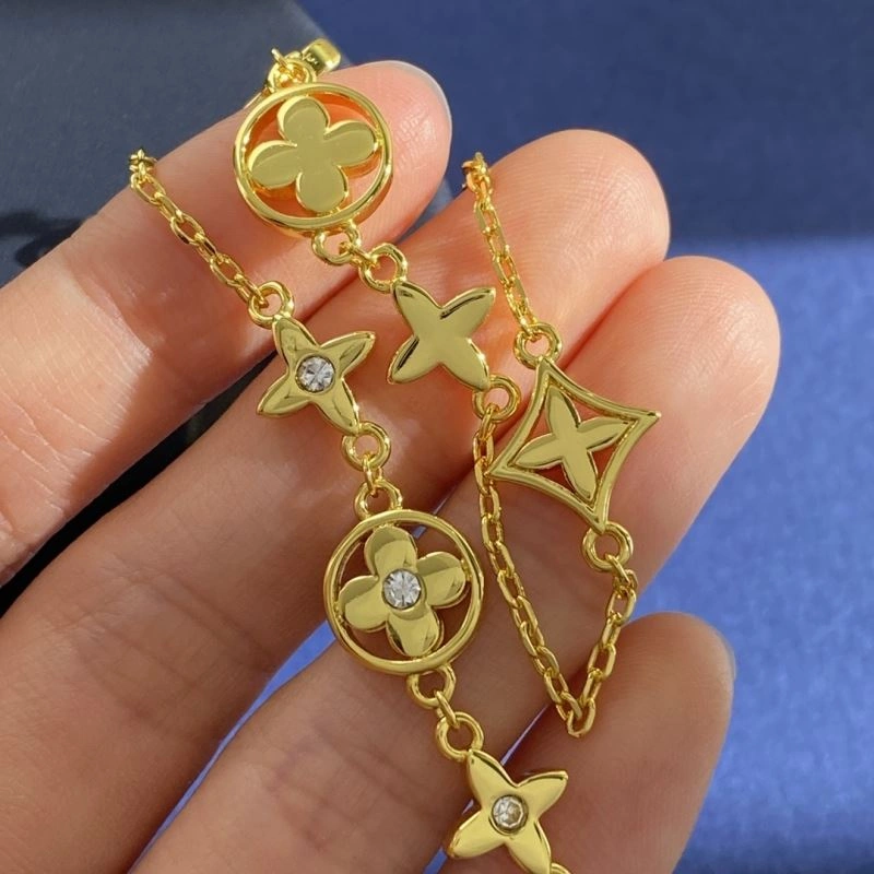 Louis Vuitton Necklaces Colorful 250433