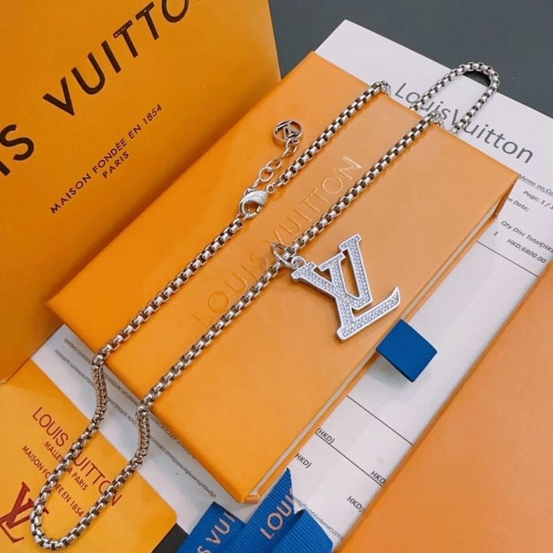 Louis Vuitton Necklaces Stretchable 250405