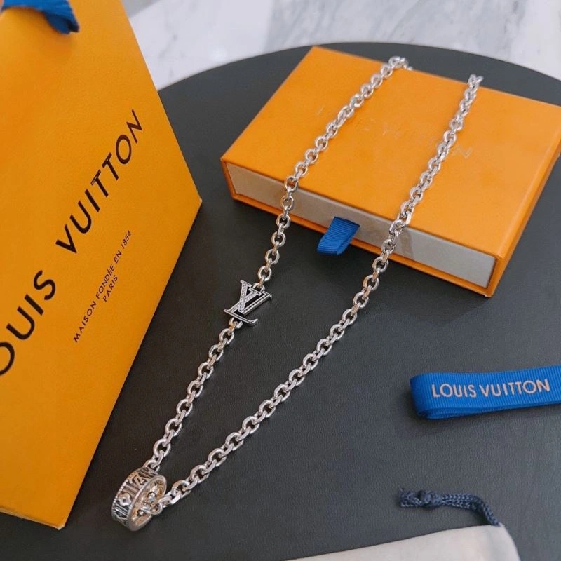 Louis Vuitton Necklaces MoistureWicking 250403