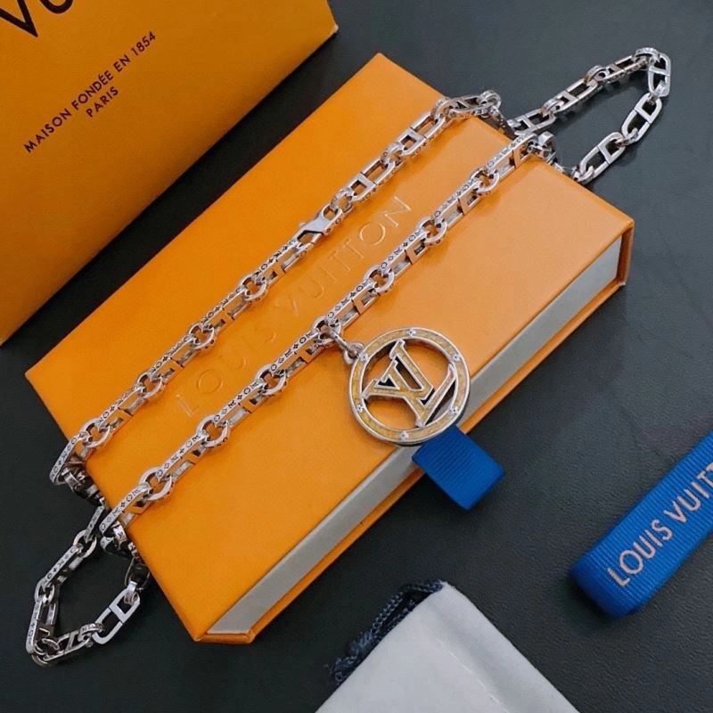 EasyMatch Louis Vuitton Necklaces 250402
