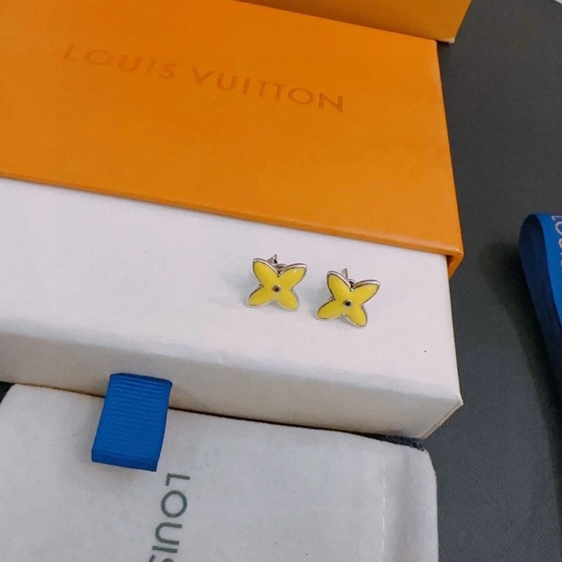 SmartChoice Louis Vuitton Necklaces 250395