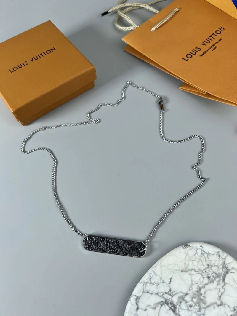 HighQuality Louis Vuitton Necklaces 250369