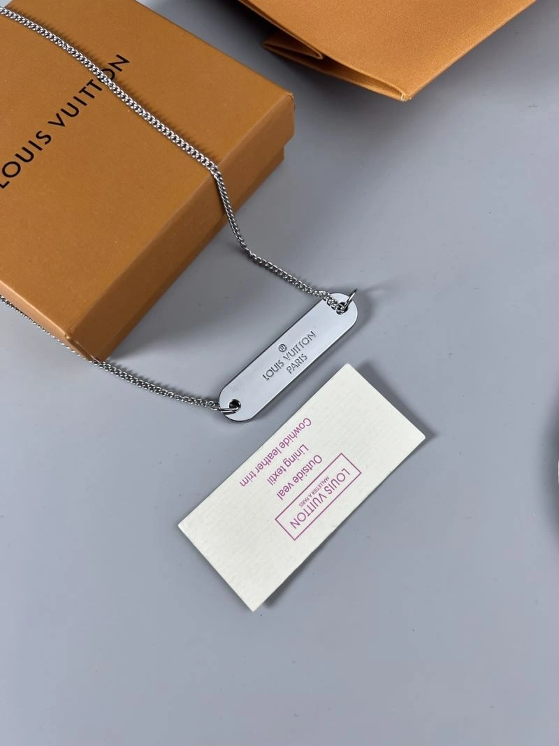 HighQuality Louis Vuitton Necklaces 250369