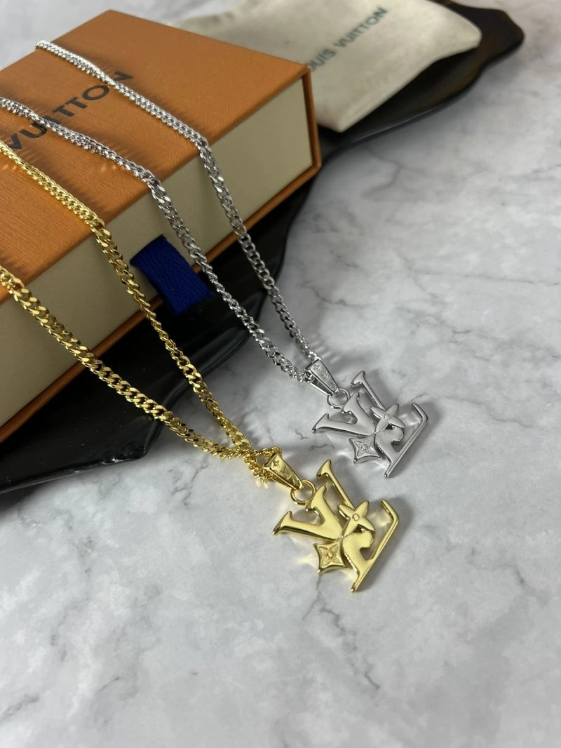 Neat Louis Vuitton Necklaces 250392